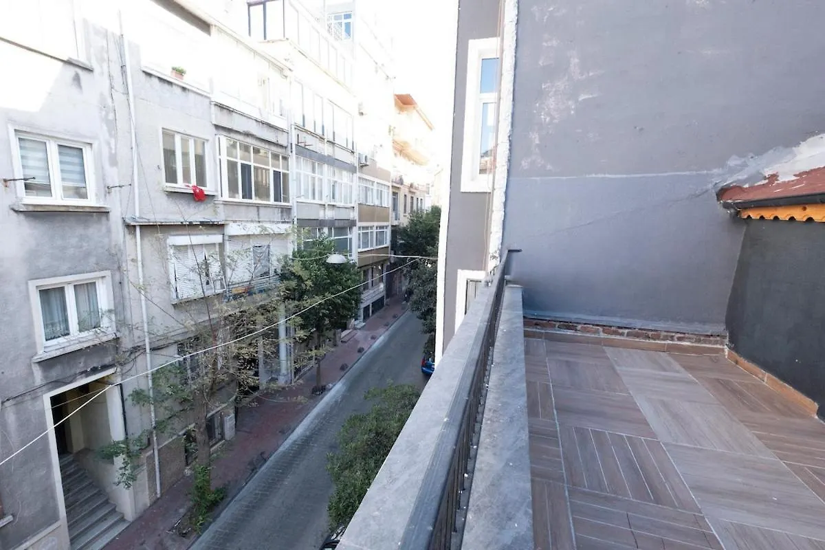 Private Fourlex House With Central Location Istanbul Turkey